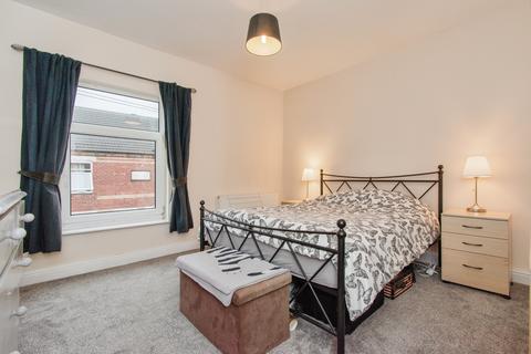 2 bedroom terraced house for sale, Cross Street, West Yorkshire WF10