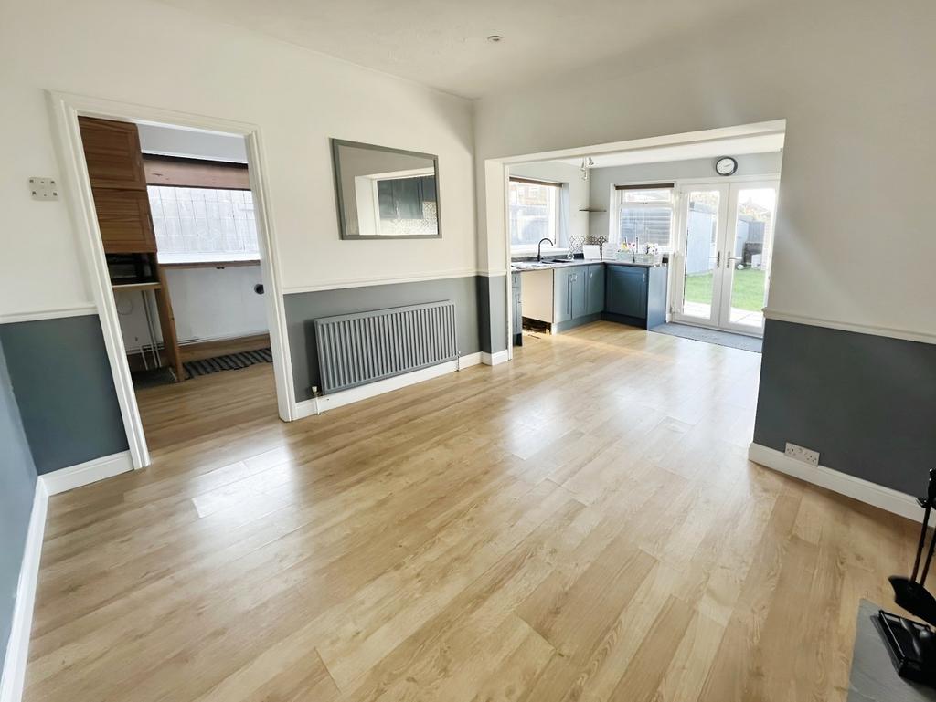 Kitchen/Dining Room