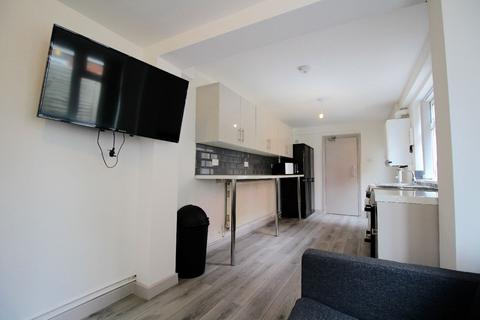 6 bedroom house share to rent, Birmingham B16