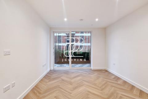 1 bedroom flat to rent, 4 Henshaw Parade, The Hyde, NW9