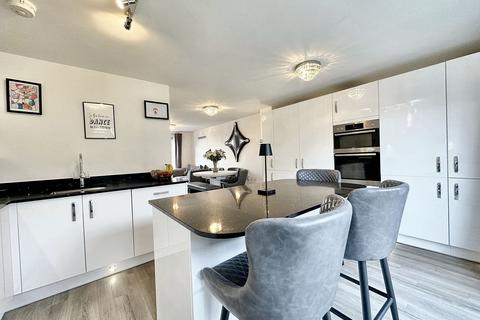 6 Chevry Close, Glebe Farm, Milton Keynes, MK17 8LZ