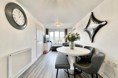 6 Chevry Close, Glebe Farm, Milton Keynes, MK17 8LZ