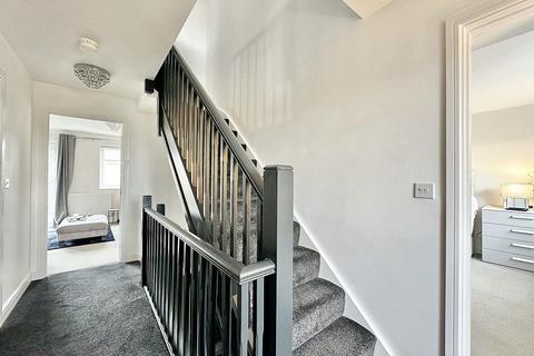 6 Chevry Close, Glebe Farm, Milton Keynes, MK17 8LZ