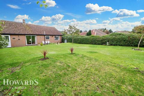 3 bedroom detached bungalow for sale, Holton Road, Halesworth