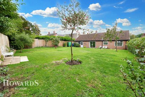 3 bedroom detached bungalow for sale, Holton Road, Halesworth