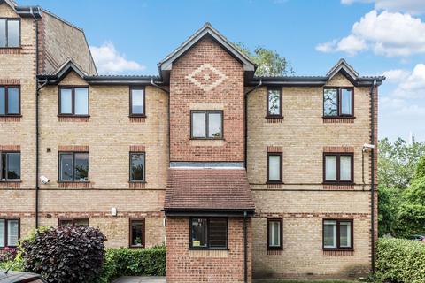 2 bedroom flat to rent, John Maurice Close, London, SE17