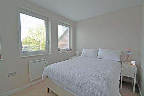 1 bedroom apartment for sale, Old Lodge Place, St Margarets