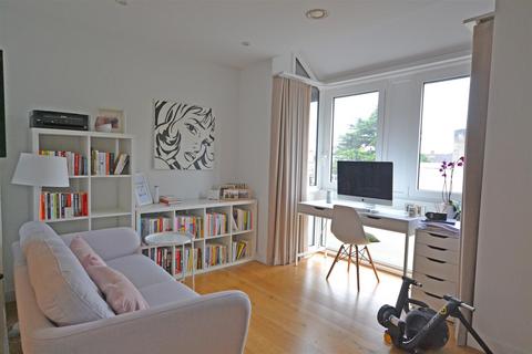 1 bedroom apartment for sale, Old Lodge Place, St Margarets