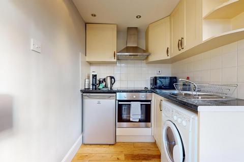 1 bedroom flat for sale, Kempsford Gardens, Earls Court SW5