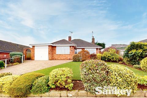 2 bedroom detached bungalow for sale, Dorchester Drive, Mansfield, NG18