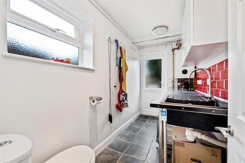 3 bedroom semi-detached house for sale, Kennel Close, Ascot