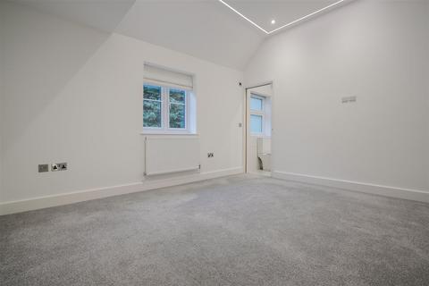 81 Kennel Ride, Ascot, SL5 7NU