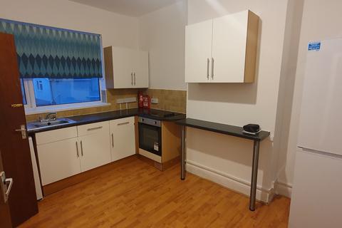 2 bedroom flat to rent, Flat 3, 18 Mundy Place