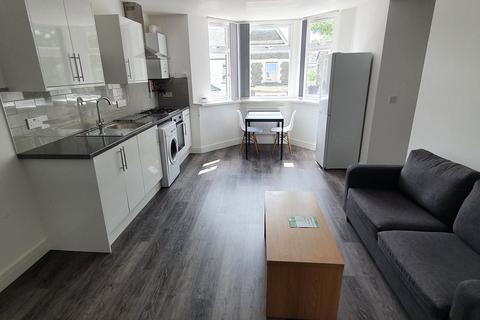 undefined, Flat 5, 3 Richards Street