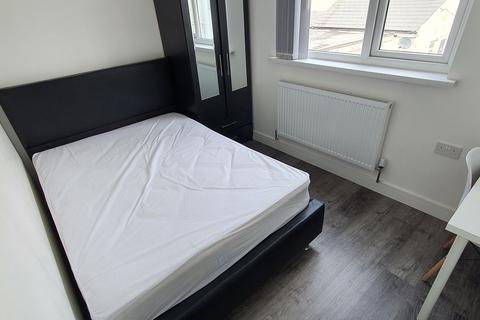 undefined, Flat 5, 3 Richards Street