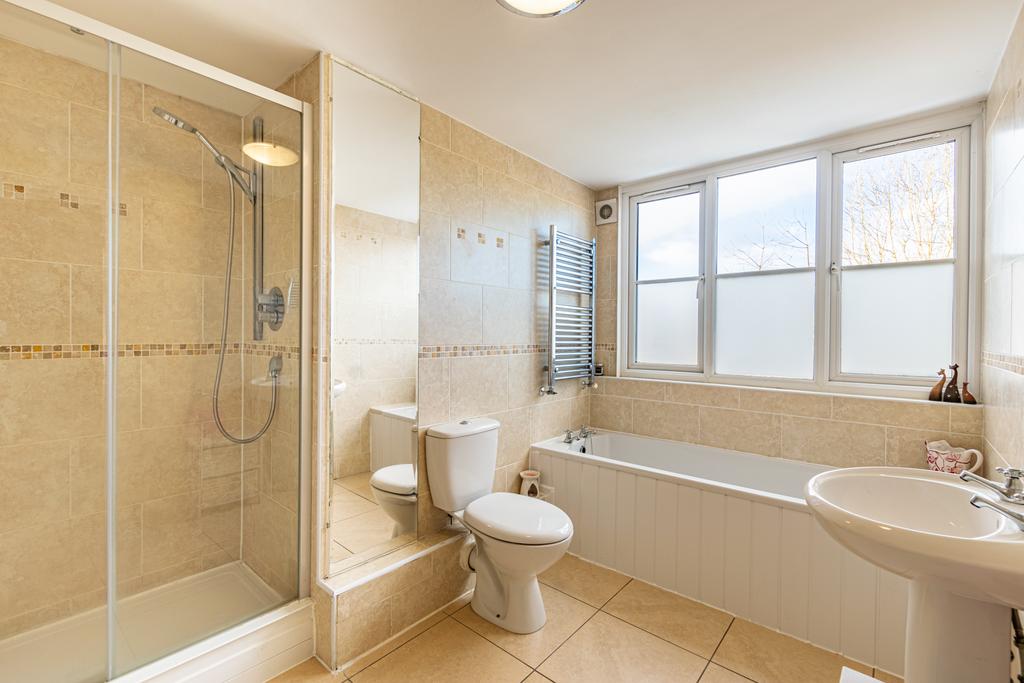 Bedroom3ensuite