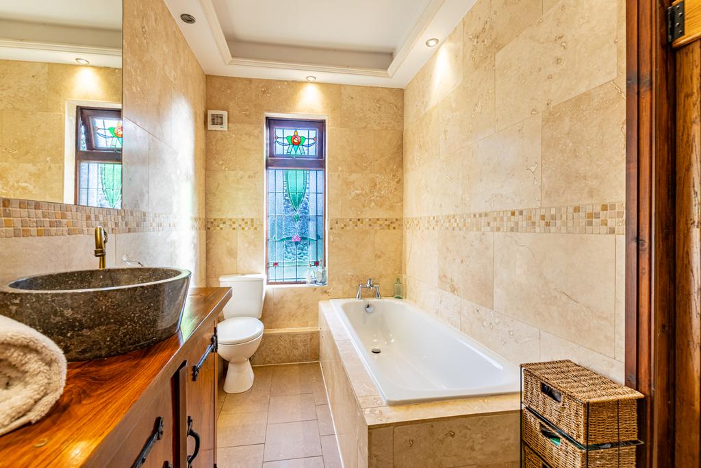 Bathroom1