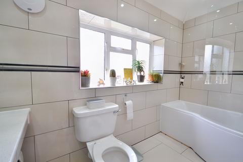 49 Haggerston Road, Borehamwood, WD6 4BU