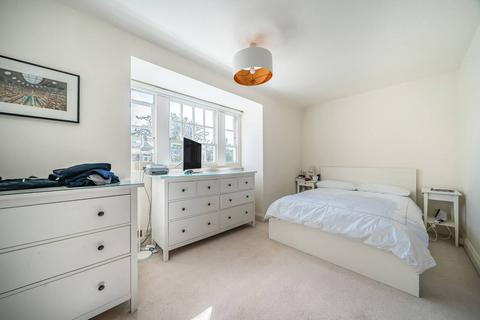 4 bedroom house to rent, Hilary Close, Fulham, London, SW6