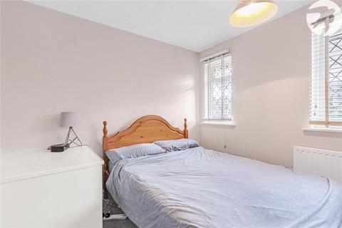 2 Bremner Close, Swanley, BR8 8TG