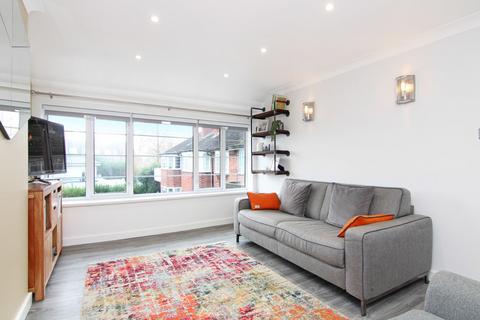 2 bedroom apartment to rent, Park Road, Twickenham