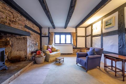 5 bedroom detached house for sale, Hope Mansell with Large Gardens