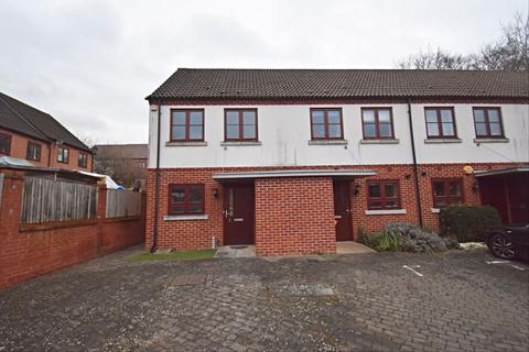 2 bedroom terraced house to rent, Vernhams Mews, Basingstoke RG24