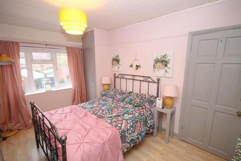 62 Medway Drive, Perivale, Greenford, UB6 8LW