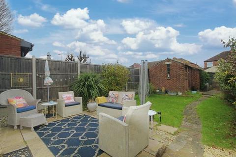 62 Medway Drive, Perivale, Greenford, UB6 8LW