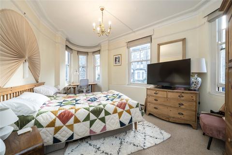 3 bedroom apartment for sale, London W14