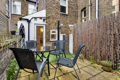 2 bedroom flat for sale, Corrance Road, London SW2