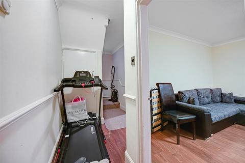 97 Rosedale Road, Dagenham, RM9 4DP
