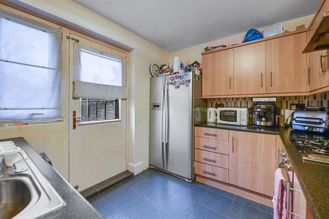 97 Rosedale Road, Dagenham, RM9 4DP