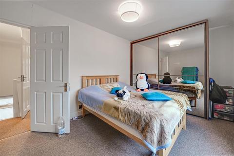 97 Rosedale Road, Dagenham, RM9 4DP