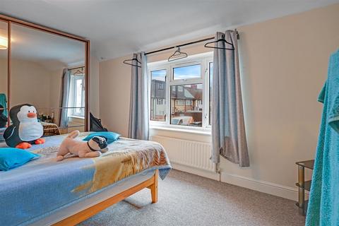 97 Rosedale Road, Dagenham, RM9 4DP