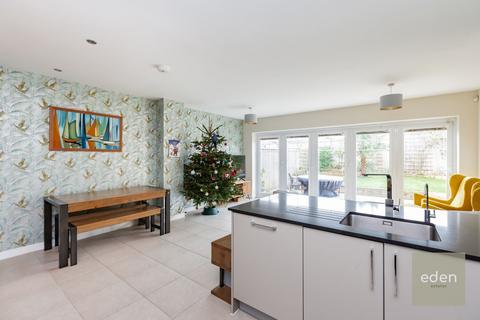 2 Elder Wood Close, Snodland, ME6 5FH
