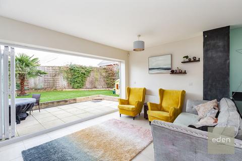 2 Elder Wood Close, Snodland, ME6 5FH