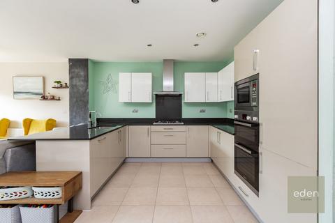 2 Elder Wood Close, Snodland, ME6 5FH