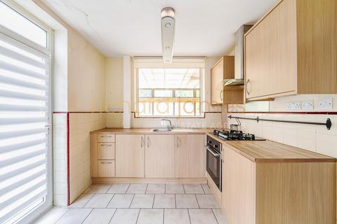 3 bedroom semi-detached house for sale, The Reddings, Mill Hill, London, NW7