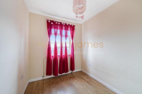 3 bedroom semi-detached house for sale, The Reddings, Mill Hill, London, NW7