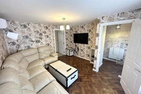 3 bedroom end of terrace house to rent, Athole Street, Salford, M5