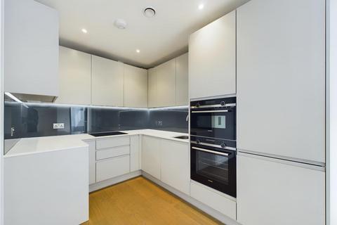 2 bedroom flat for sale, Leaden Hill, Coulsdon CR5