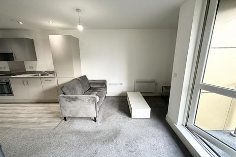 Studio to rent, Adelphi Street, Salford, M3