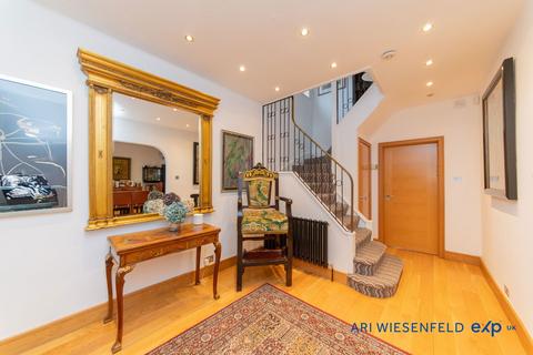 undefined, Grosvenor Gardens, London NW11