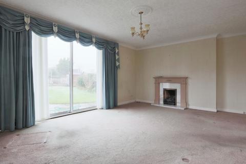 3 bedroom semi-detached bungalow for sale, Canada Drive, Cottingham, HU16 5EG