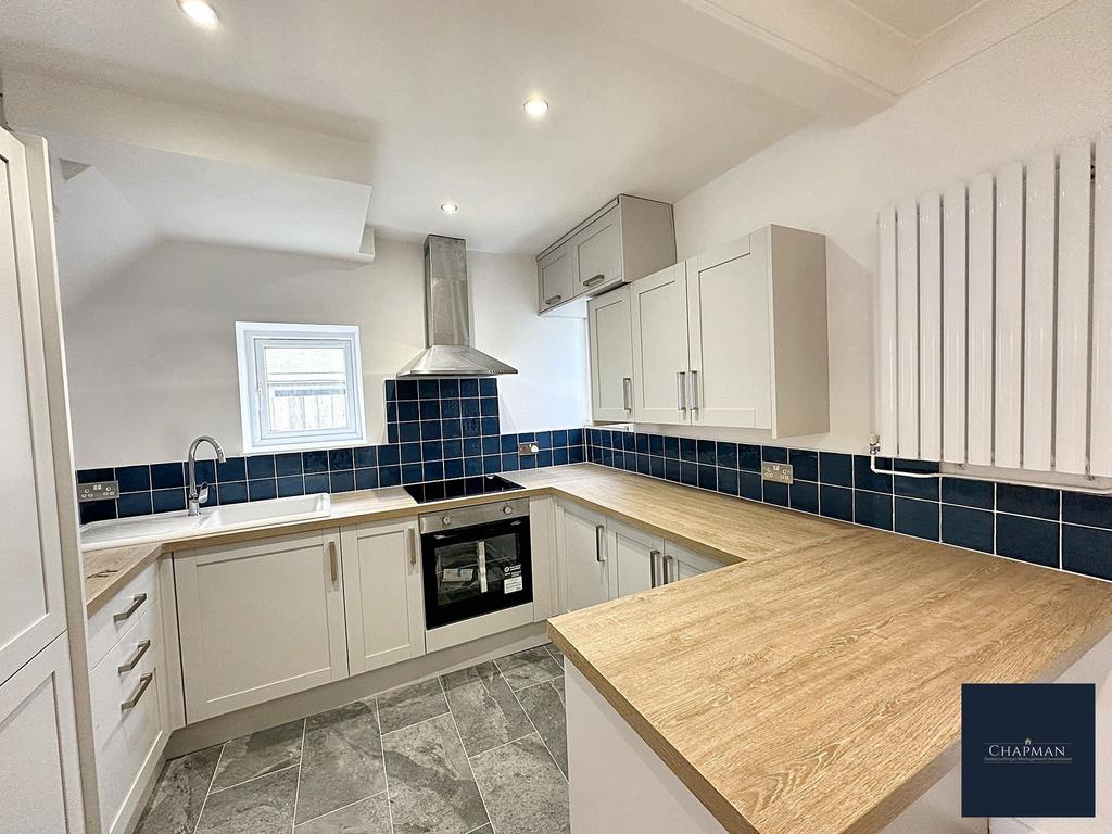 Open plan kitchen/ living area