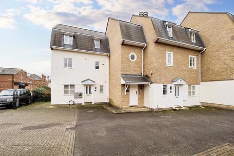 1 bedroom flat for sale, Sovereign Court, Gresham Close,  Brentwood, Essex