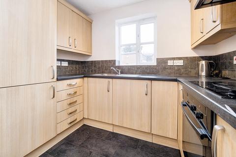 2 bedroom flat for sale, Sovereign Court, Gresham Close,  Brentwood, Essex