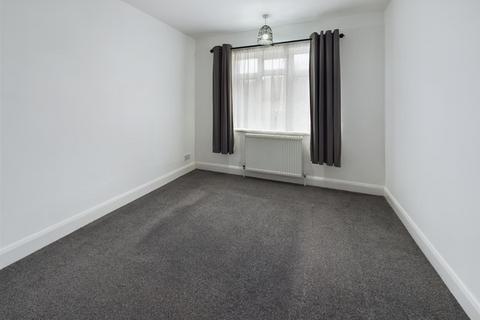 2 bedroom maisonette for sale, Chipstead Valley Road, Coulsdon CR5