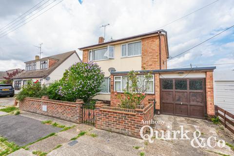 3 bedroom detached house for sale, Waarem Avenue, Canvey Island, SS8